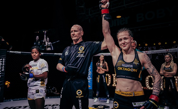 Tereza Bledá je českou nadějnou zápasnicí MMA