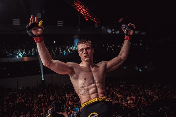 MMA zápasník Leo Brichta